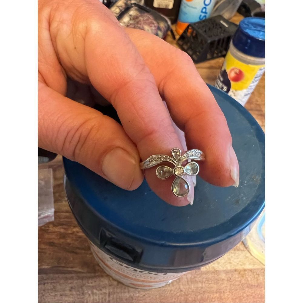 Pretty bomb ring
